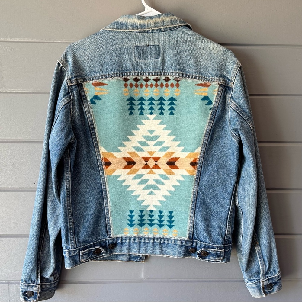 Vintage 80s Levi’s Denim Jacket w/Pendleton Wool Sewn onto back.